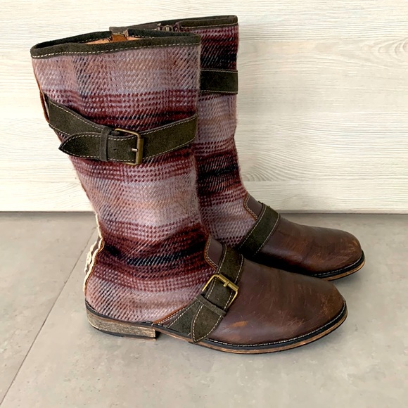 True Religion Shoes - True Religion Plaid brown leather women boots, size 9,5